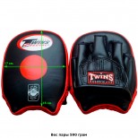 Боксерские ударные лапы Twins Special (PML-13 black-red)